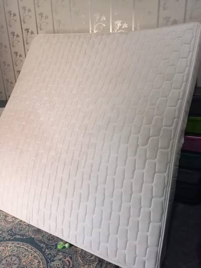 Good condition Diamond foam mattress