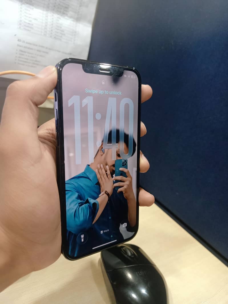 Iphone 12pro 4
