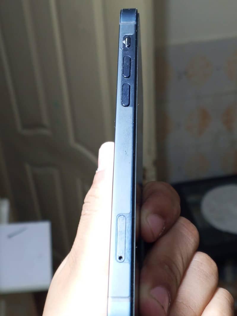 Apple iPhone 12 7