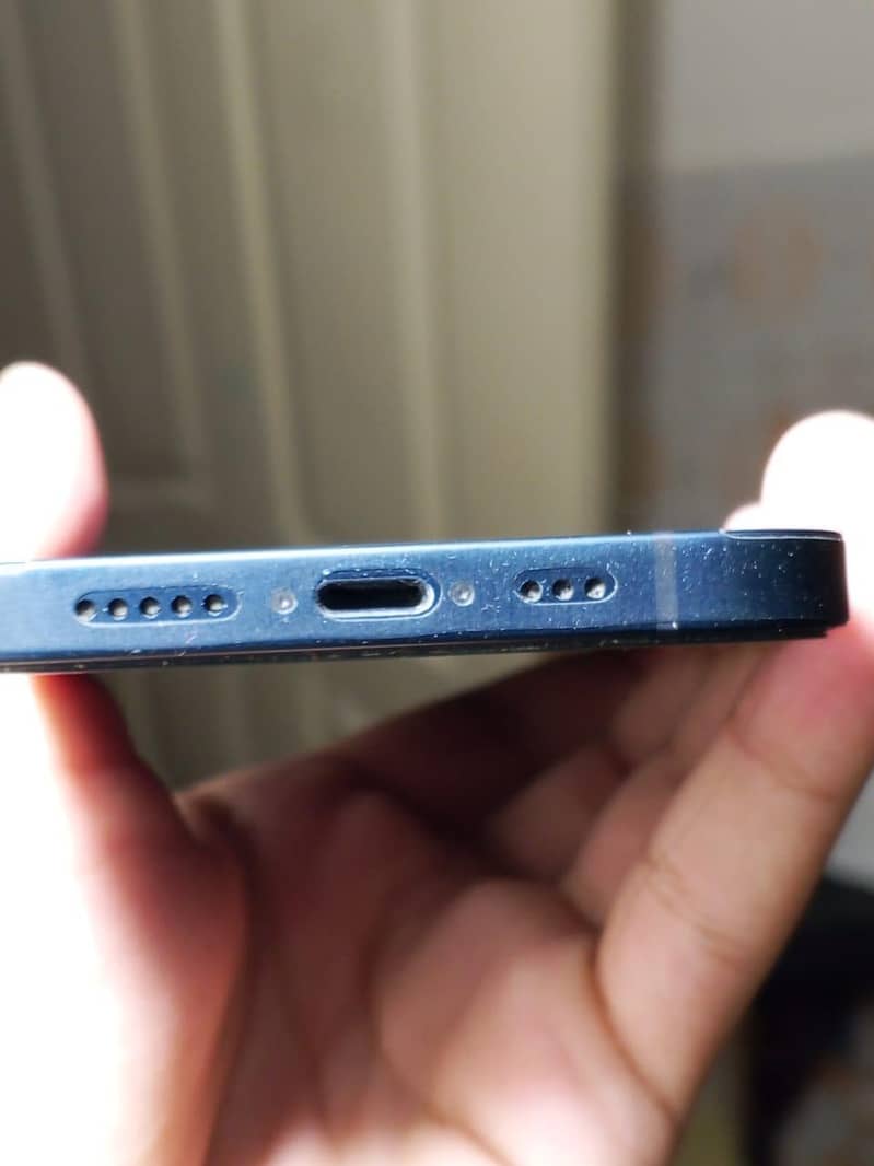 Apple iPhone 12 9