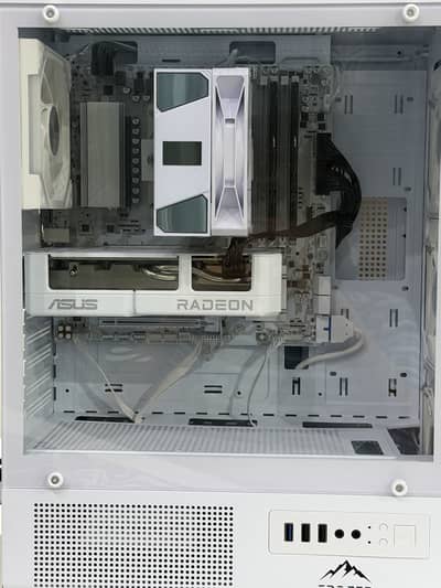 White Gaming PC | R5 7500F | 9060 XT | 16GB DDR5