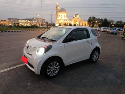 Toyota iQ 2009