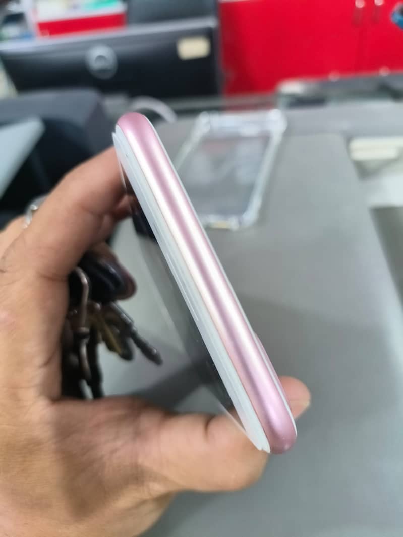 Apple iPhone 7 plus 3
