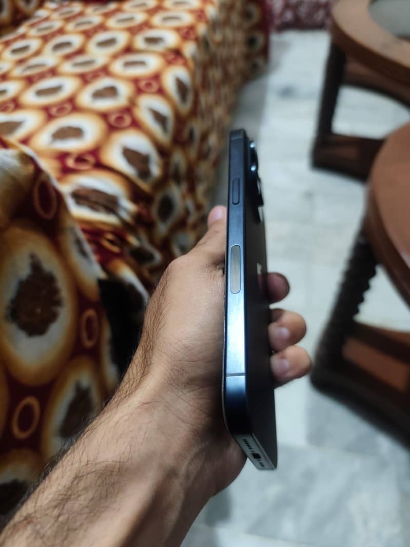 iPhone 15 pro max 1