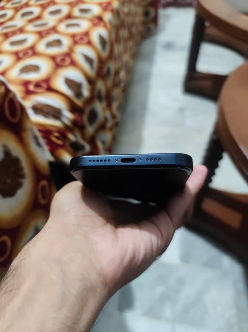 iPhone 15 pro max 3