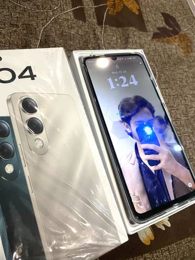 Vivo Y04 128 GB