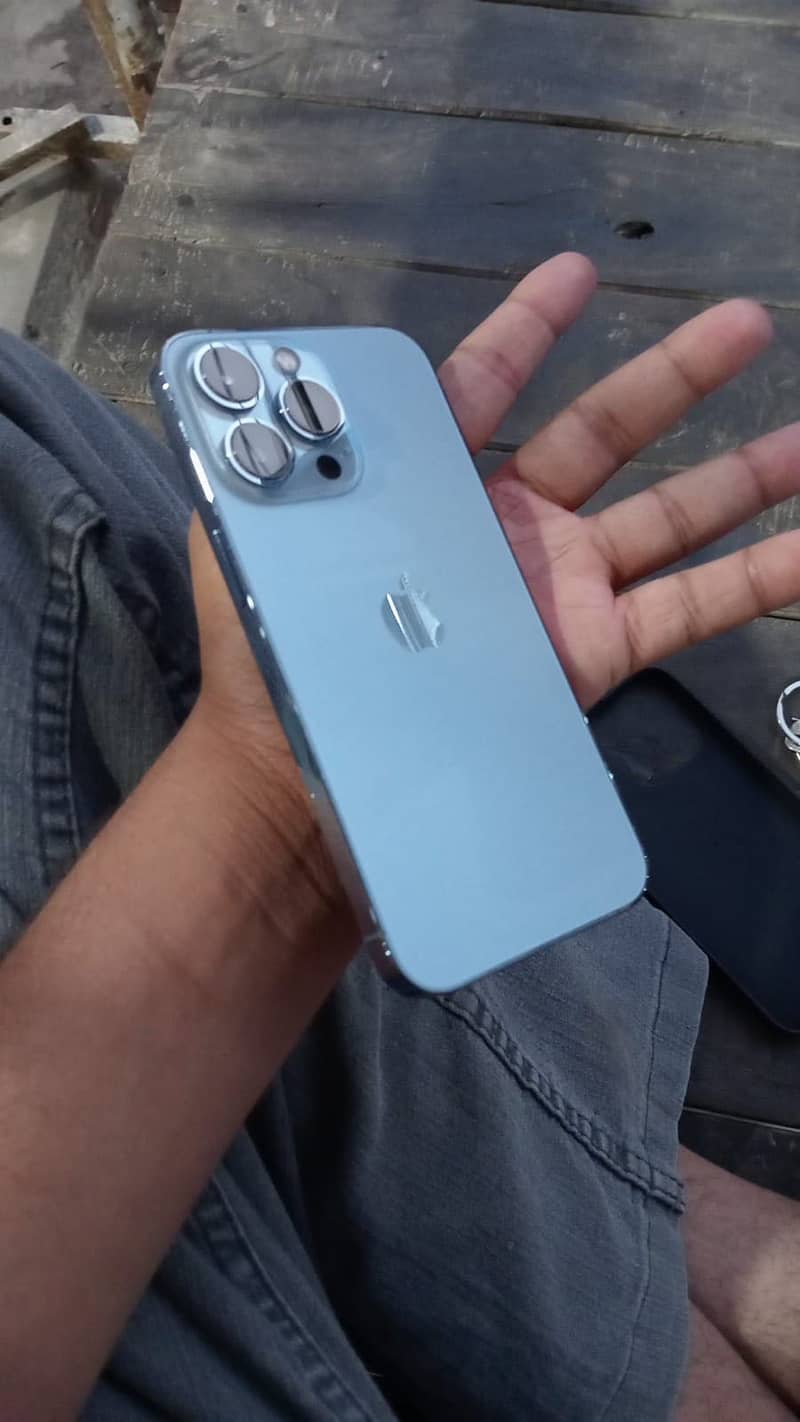 iPhone 13 pro 1