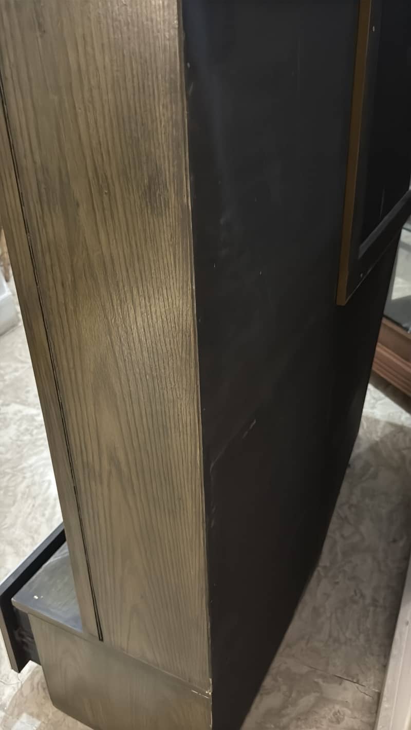 Multi storage Dressing with mirror 3