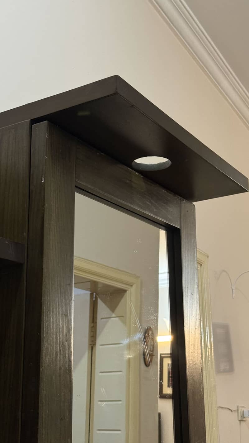 Multi storage Dressing with mirror 4