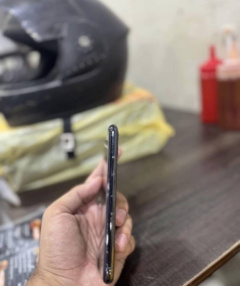 Iphone 11 pro 1