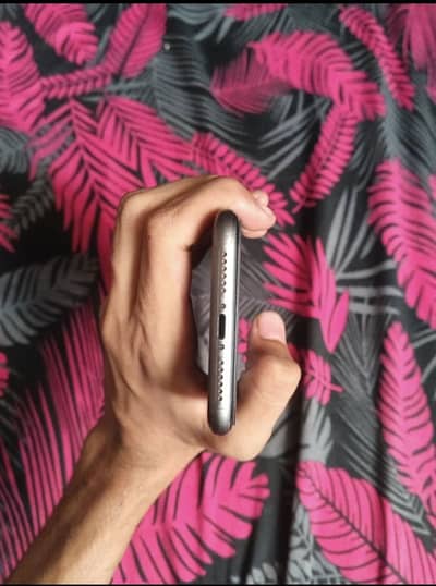iphone 11 64 gb jv exhange possible