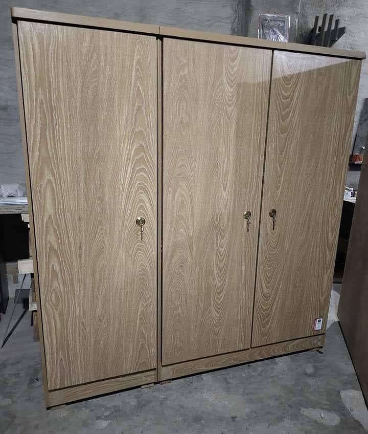 3 door cupboard 1