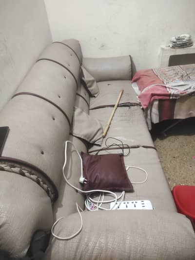 7 seater sofa 10/6