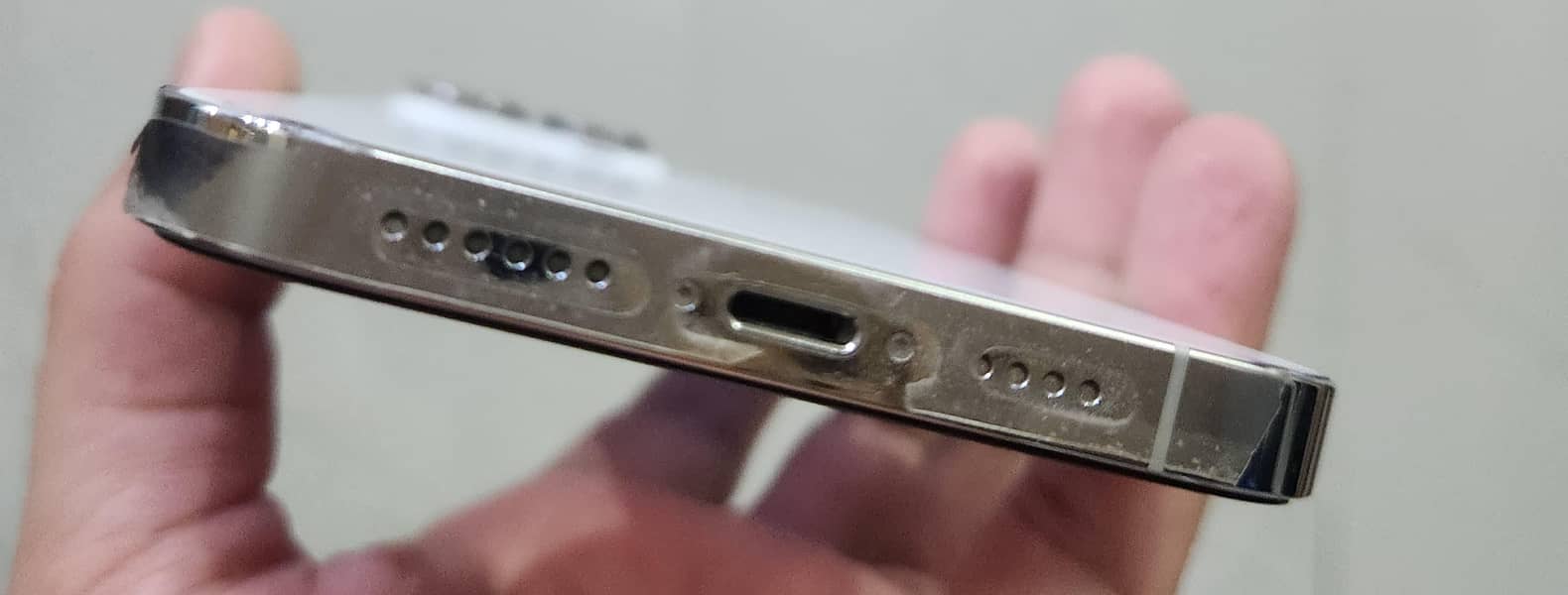 Apple iPhone 14 Pro Max 1