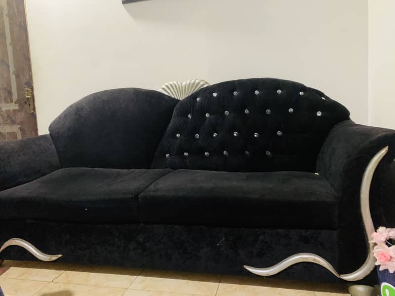 Sofa for sell 0