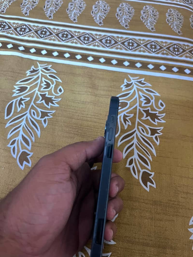 Apple iPhone 12 Pro 0