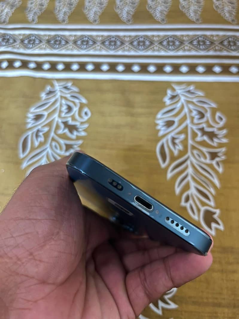 Apple iPhone 12 Pro 1