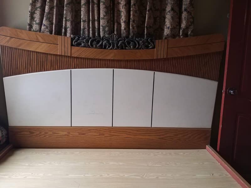 King bed/wardrobe/Dressing table 0