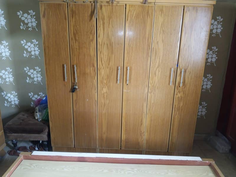 King bed/wardrobe/Dressing table 5