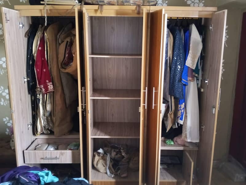King bed/wardrobe/Dressing table 6