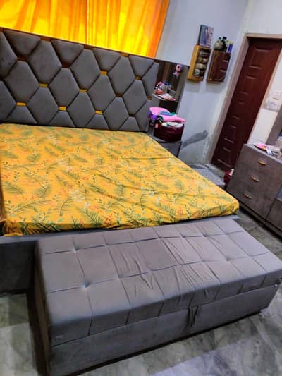 Bed Deewan & Dressing Table