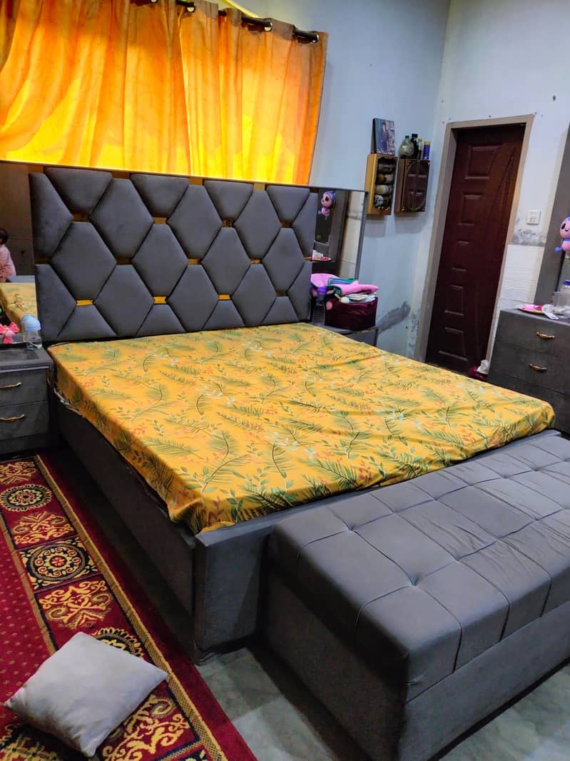 Bed Deewan & Dressing Table 2