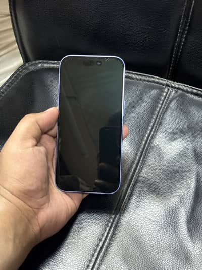 Apple iPhone 16