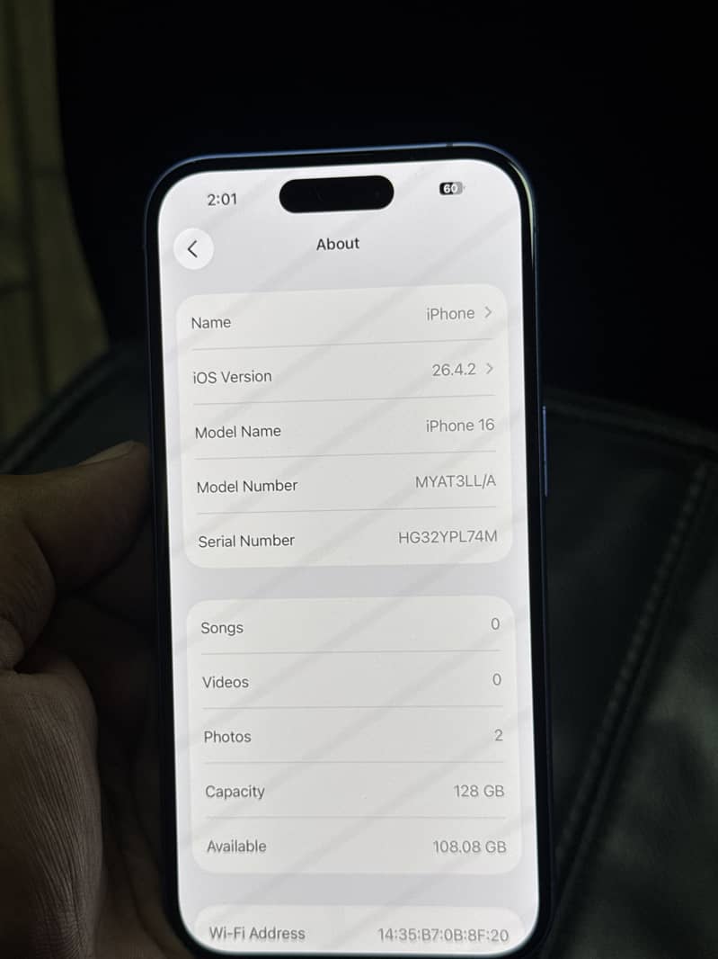 Apple iPhone 16 2
