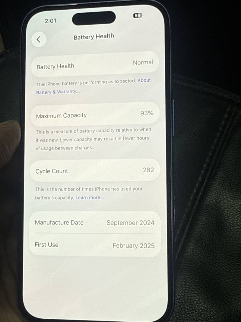Apple iPhone 16 3