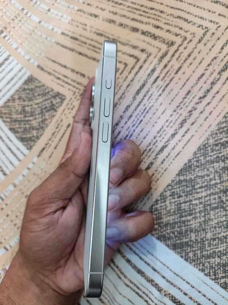iPhone 15 Pro 1