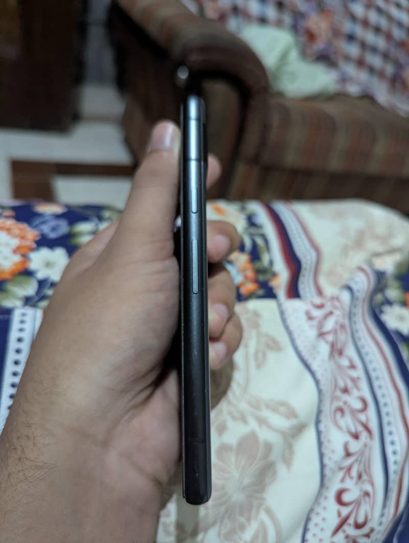 Google Pixel 7a 5