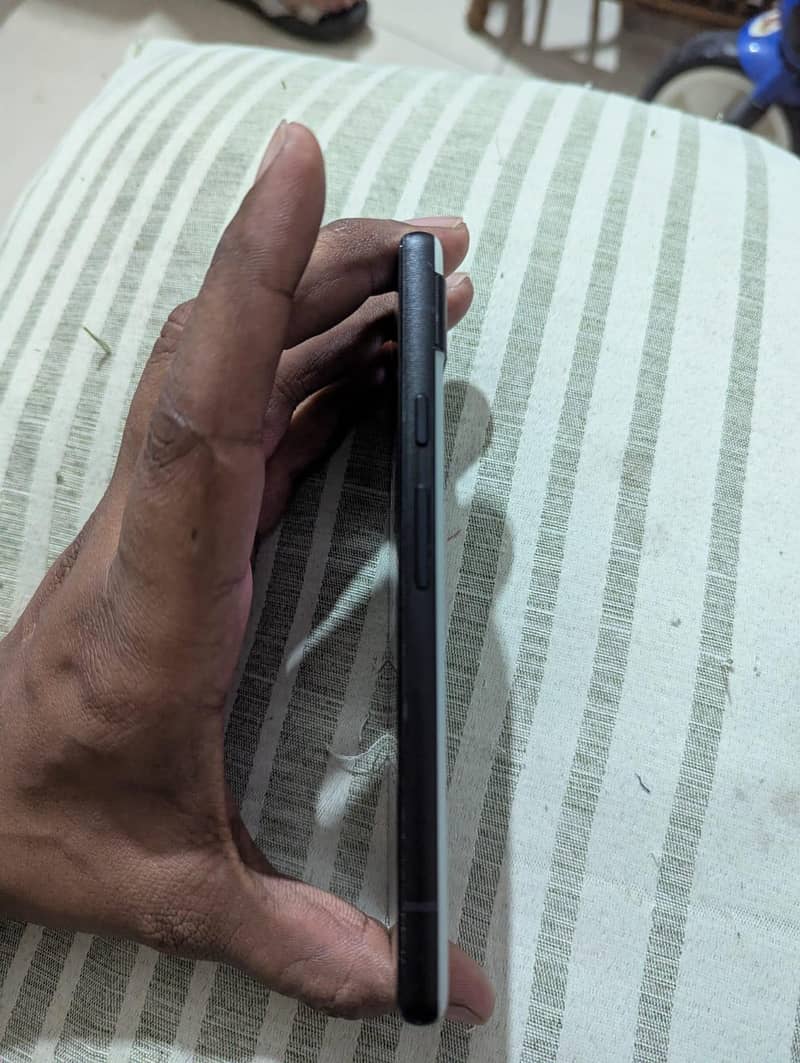 Google Pixel 6a 3