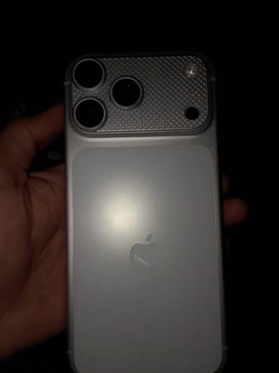 iPhone 17 pro max FU