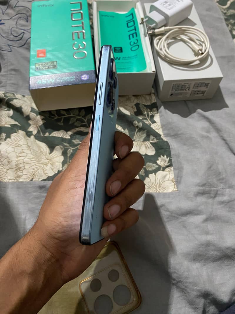 Infinix Note 30 1