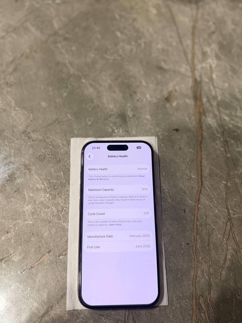 Apple iPhone 16 Pro 1