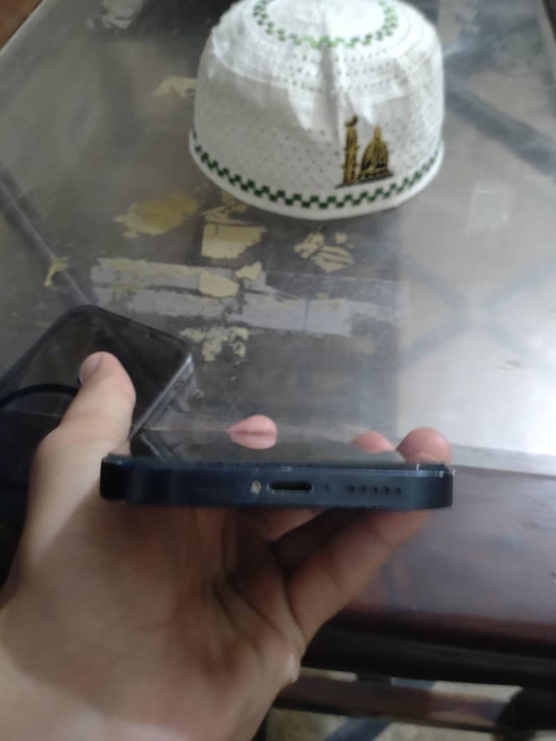 Apple iPhone 12 5
