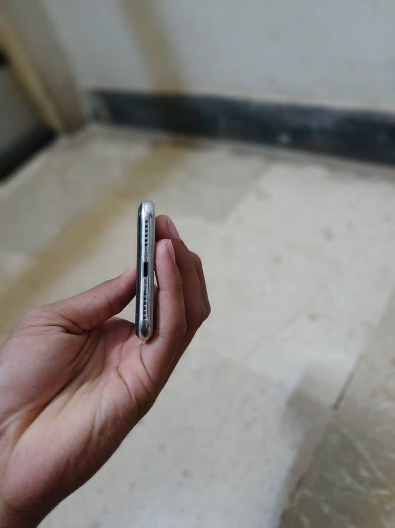 Apple iPhone X 2