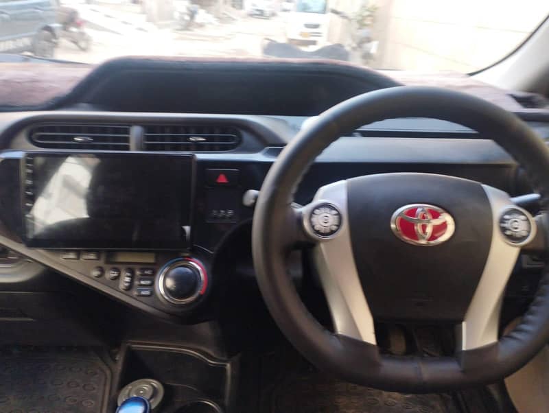 Toyota Aqua 2012 6