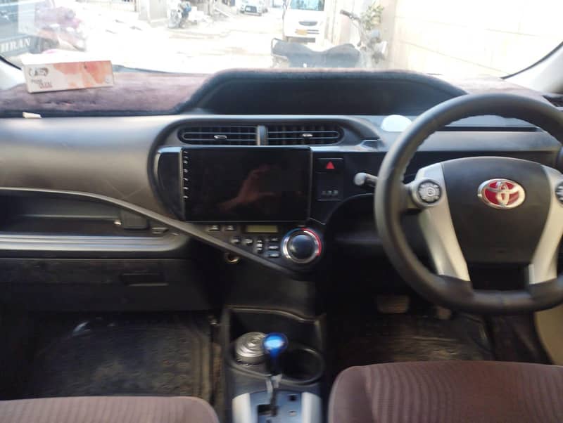 Toyota Aqua 2012 7