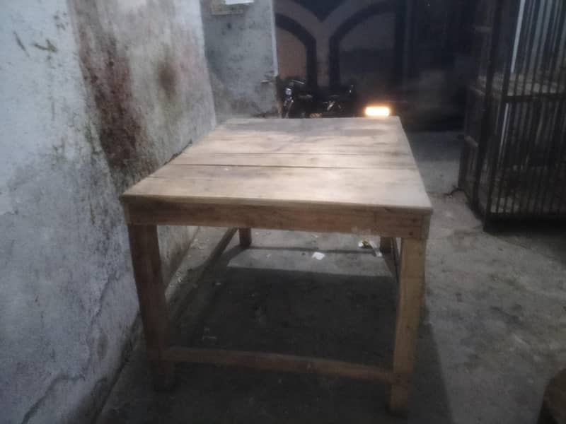 Wood table 0