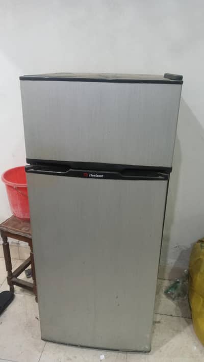 Dawalnce Fridge for sale off condition