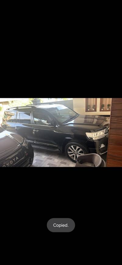 Land Cruiser ZX Full House Black with Bruno (0323 4409221)