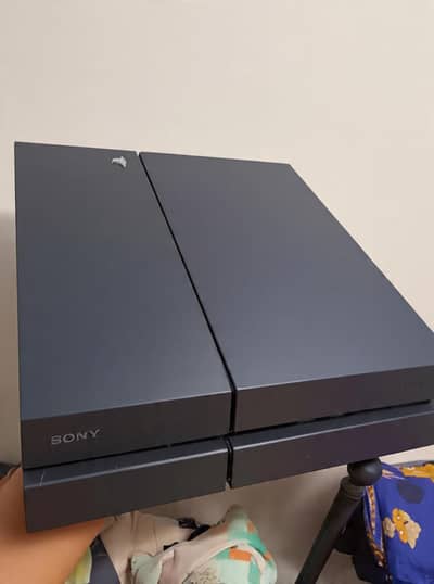 Ps4 fat latest firmware , original controller , 10/10