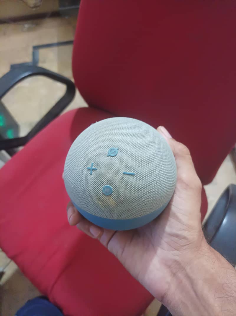 Amazon echo dot speaker 0