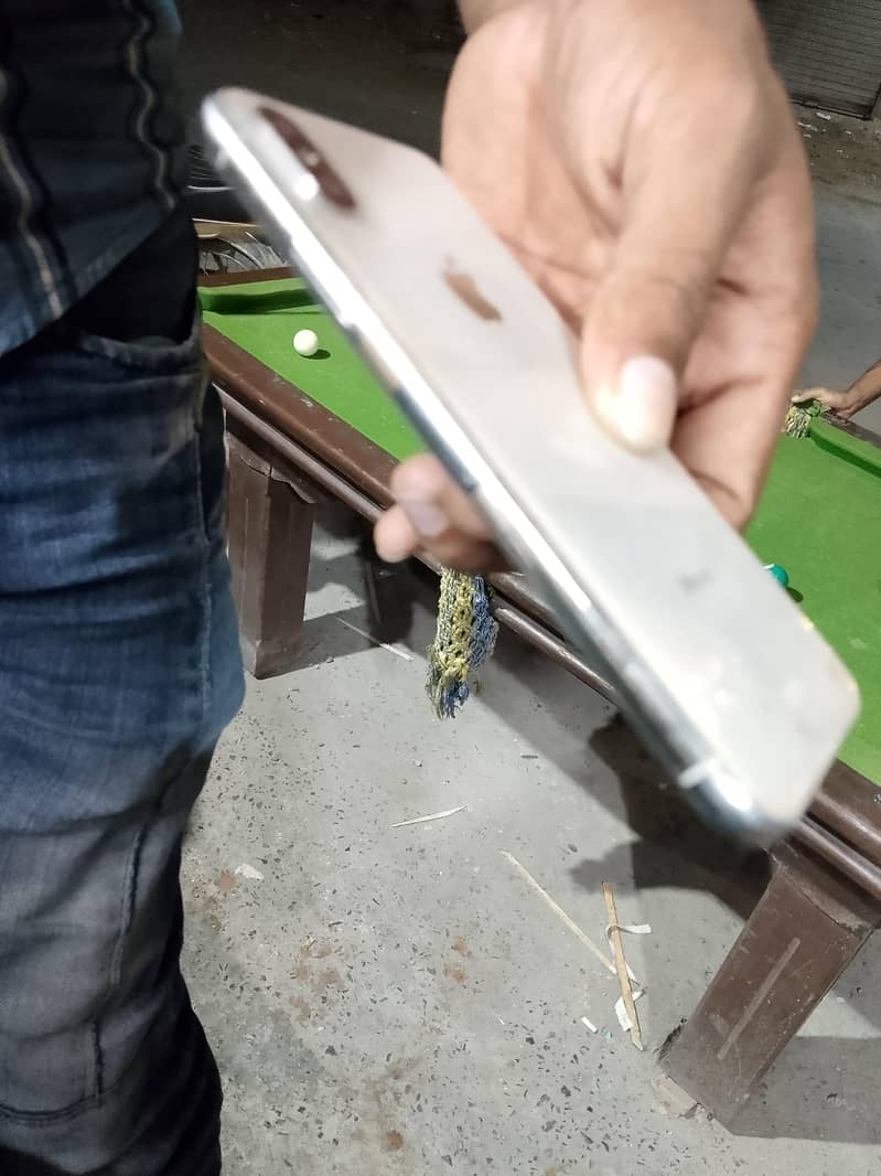 Apple iPhone X 2