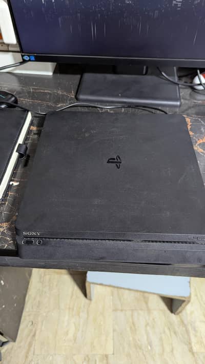 Ps4 500GB Slim for sale with original controller and box