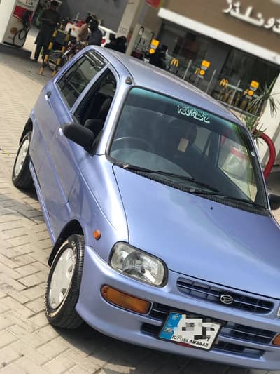 Daihatsu Cuore 2011