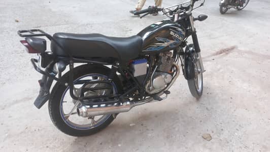 Suzuki GS 150 SE