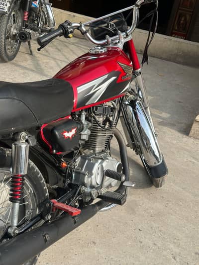 Honda CG 125 2023