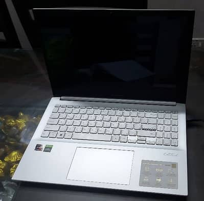 ASUS Vivobook OLED display